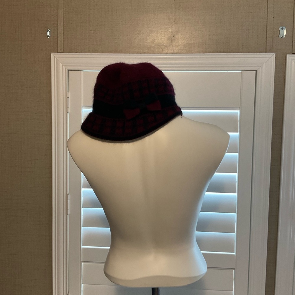 SHEIN Burgundy and Black Checkered Hat - Picture 2 of 7